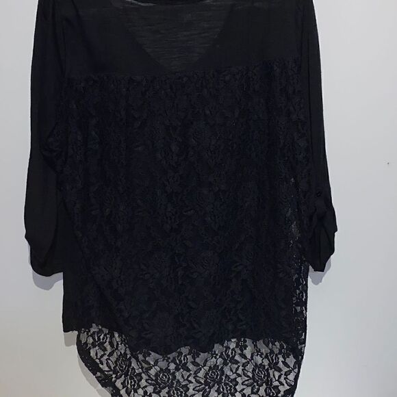 Torrid Women's 3/4 Roll Tab Sleeves Laced Back Semi-Sheer Top Black Size 3 - Picture 7 of 8
